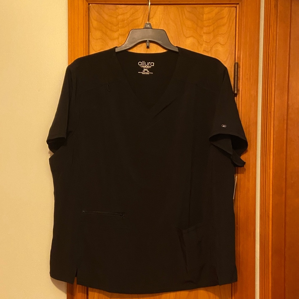 NWT Cherokee Allura black scrub top